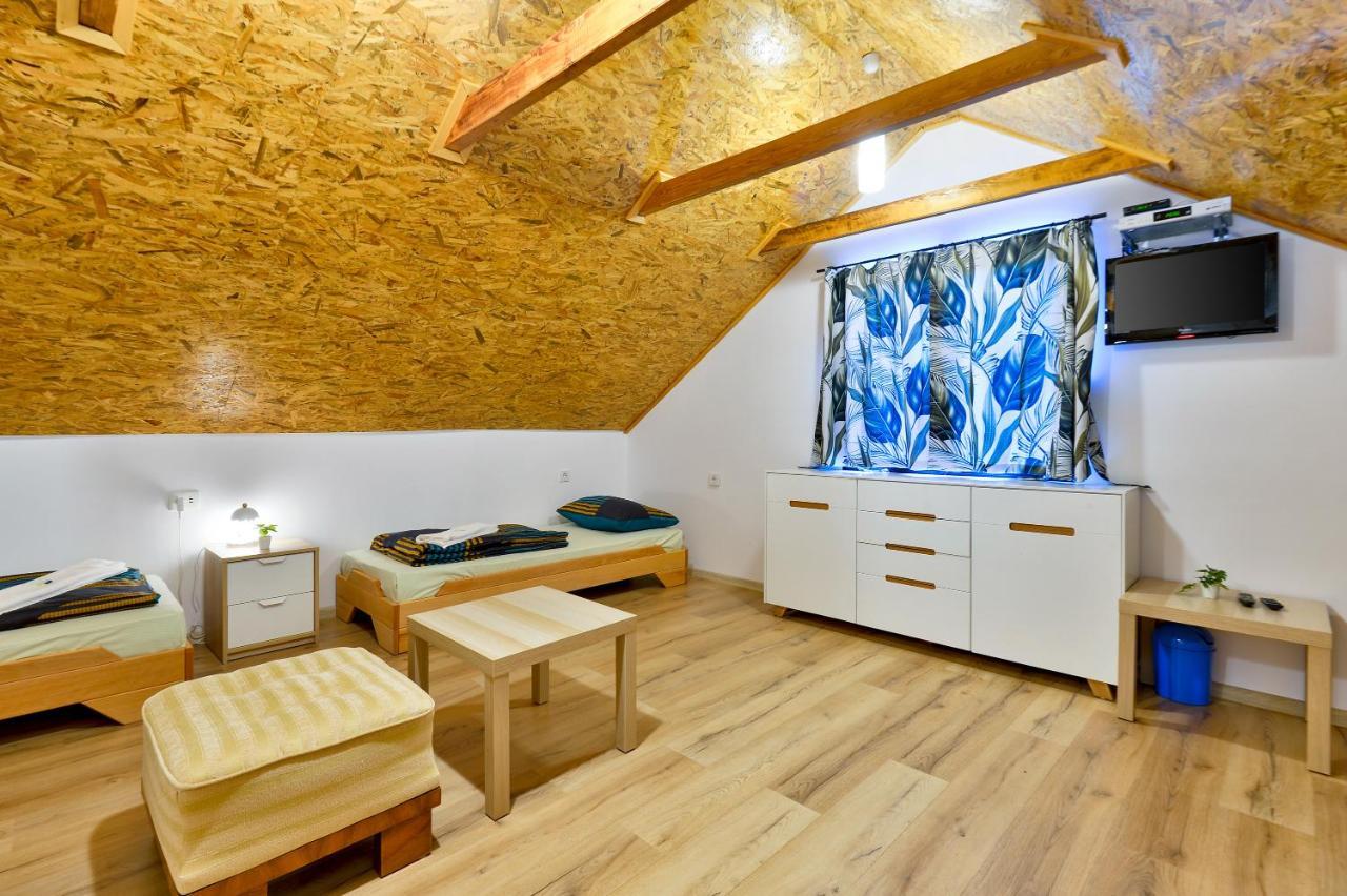 Jungle House With Private Pool And Hot Tub Villa Sveti Ivan Zelina Exteriör bild
