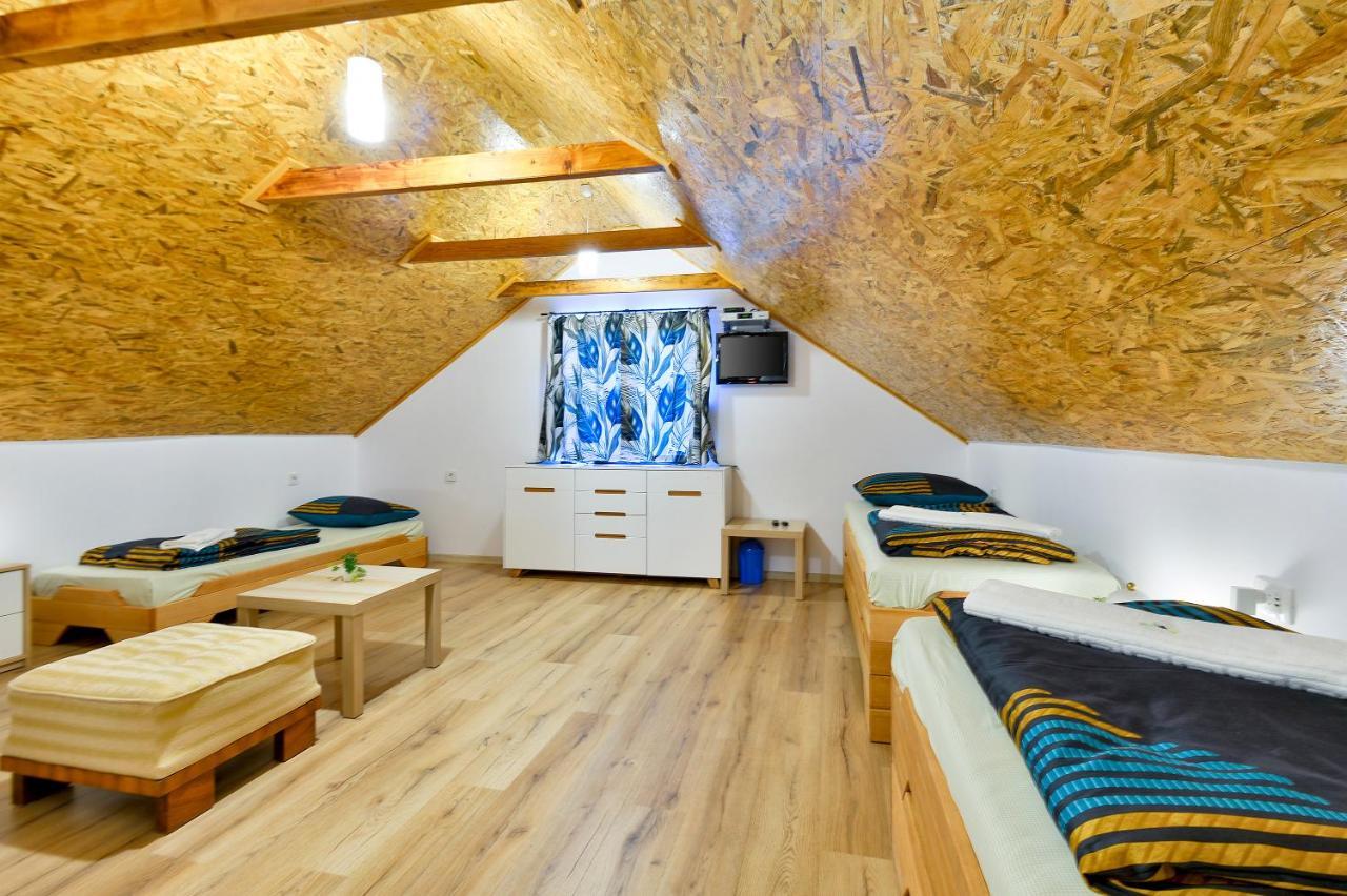 Jungle House With Private Pool And Hot Tub Villa Sveti Ivan Zelina Exteriör bild